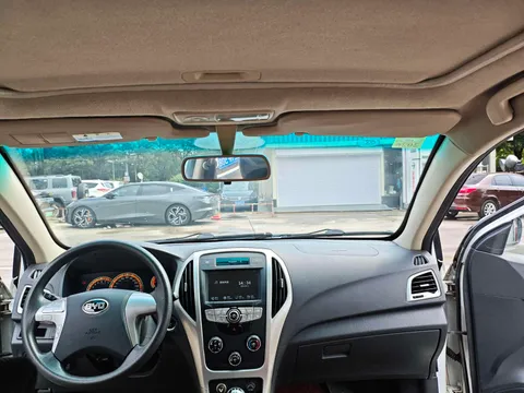 BYD F3