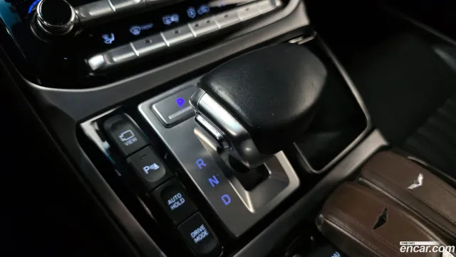 Genesis G90 (EQ900)