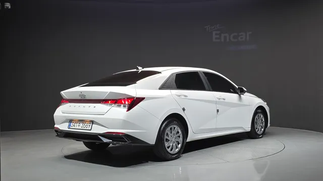 Hyundai Elantra (Avante)