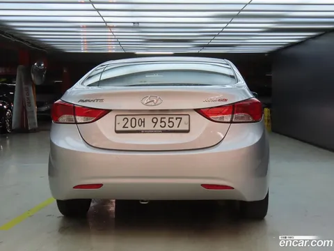 Hyundai Elantra (Avante)