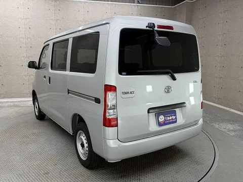 Toyota TownAce Van