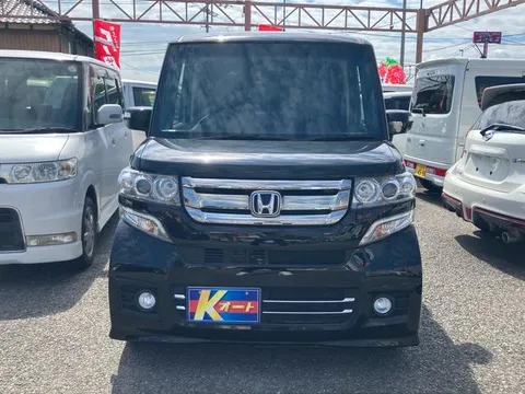 Honda N-BOX Custom
