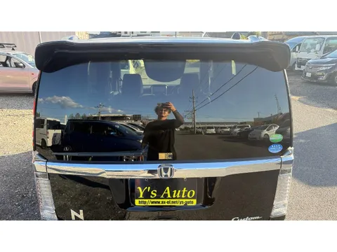 Honda N-BOX Custom