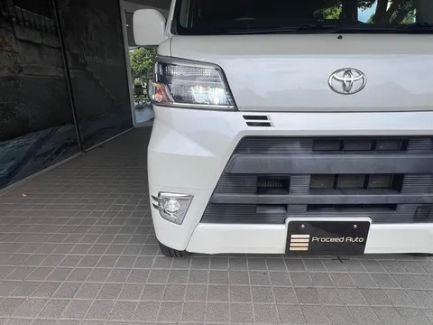 Toyota Pixis Van