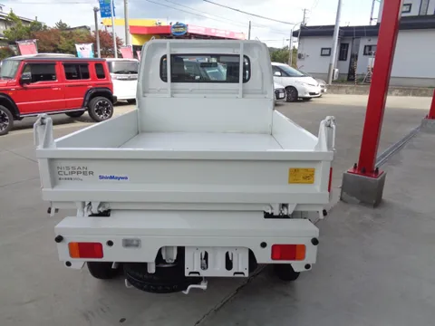 Nissan Clipper Truck