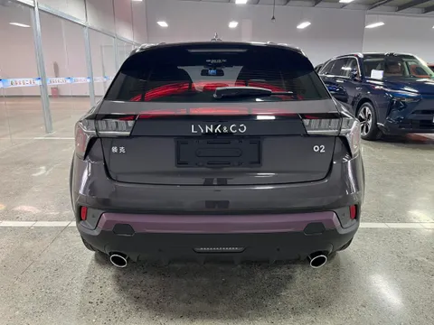 Lynk & Co Lynk & Co 02