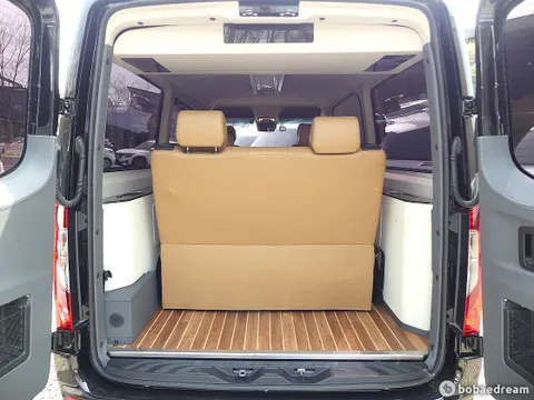 11-Seater Sprinter