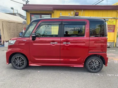 Suzuki Spacia Custom