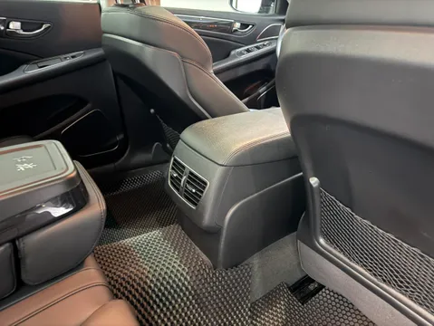 Hongqi H7