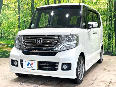 Honda N-BOX Custom