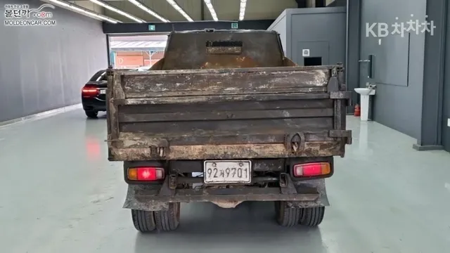Kia 1-Ton 4WD Dump Truck