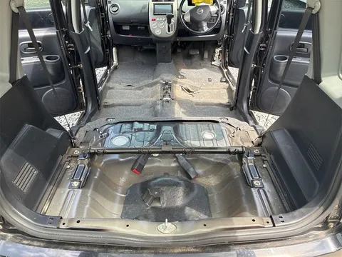 Nissan Otti