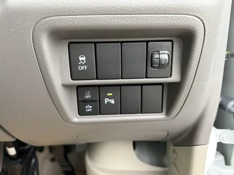 Nissan Clipper Van