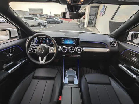 Mercedes-Benz Mercedes-Benz GLB
