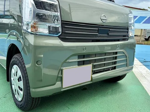 Nissan Clipper Van