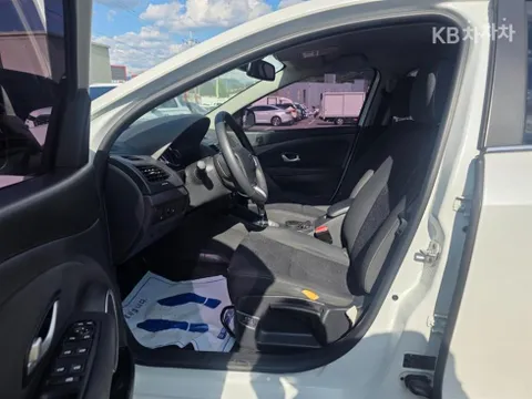 Renault SM3