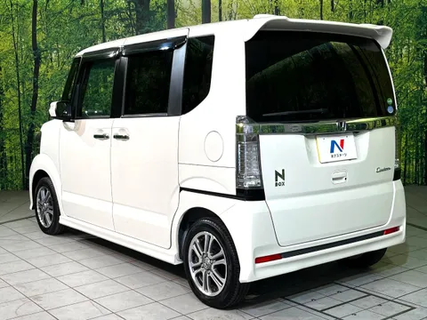 Honda N-BOX Custom