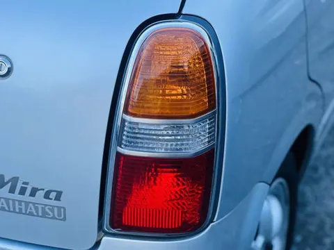 Daihatsu Mira Gino