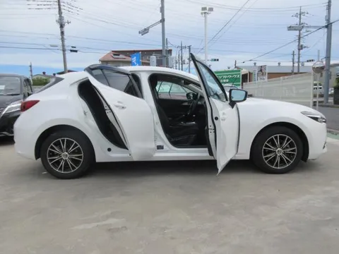Mazda Axela Sport
