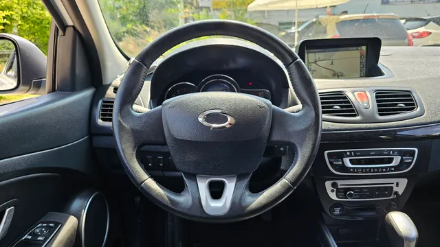 Renault SM3