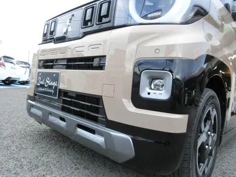Mitsubishi Delica Mini