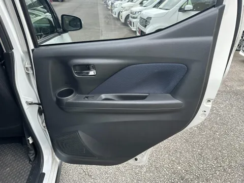 Mitsubishi eK X
