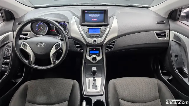 Hyundai Elantra (Avante)