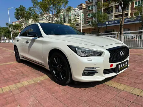 Infiniti Q50L