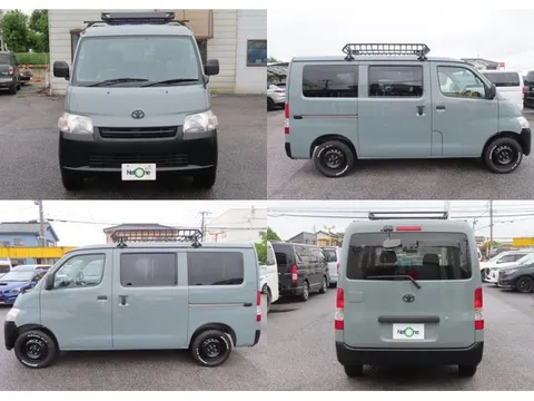 Toyota TownAce Van