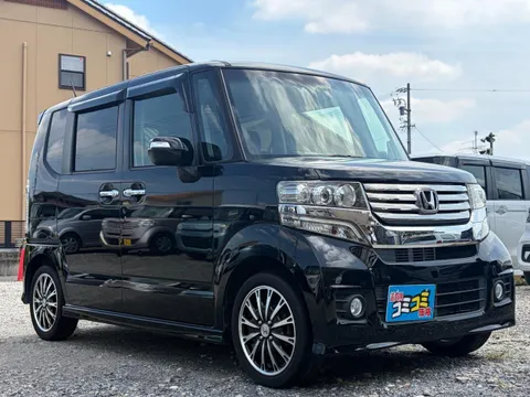 Honda N-BOX Custom
