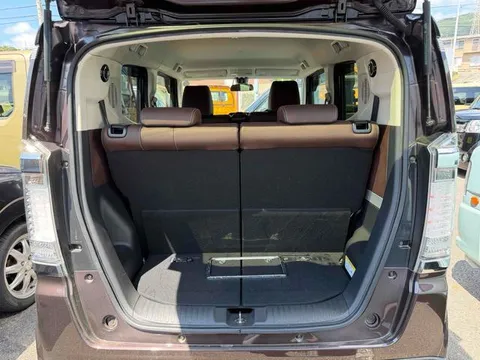 Honda N-BOX Slash