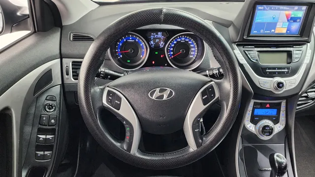 Hyundai Elantra (Avante)