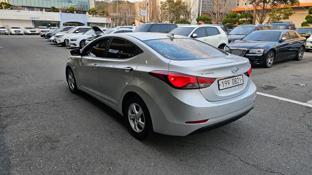 Hyundai Elantra (Avante)