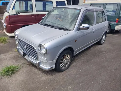 Daihatsu Mira Gino