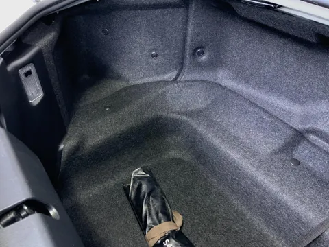 Mazda MX-5 (Roadster)