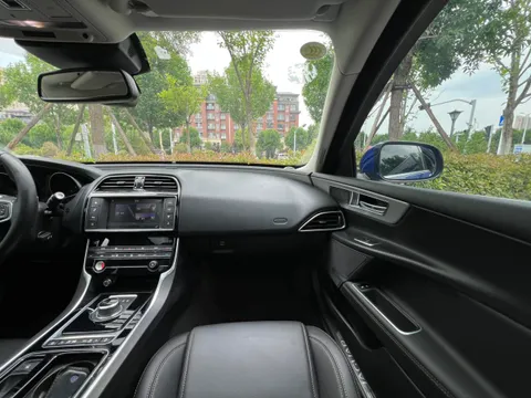 Jaguar XEL