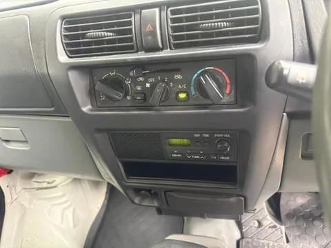 Nissan Clipper Van