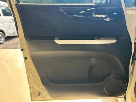 Honda N-BOX Plus Custom