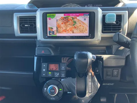 Toyota Pixis Mega