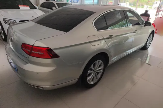 Volkswagen Magotan