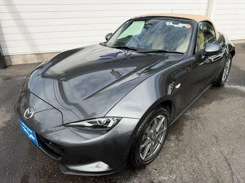 Mazda MX-5 (Roadster)