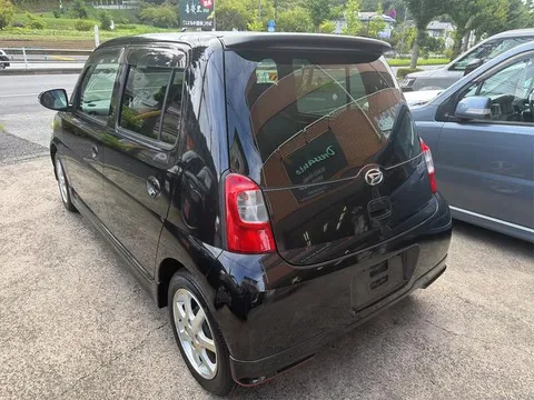 Daihatsu Esse
