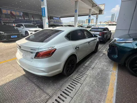 MG MG6