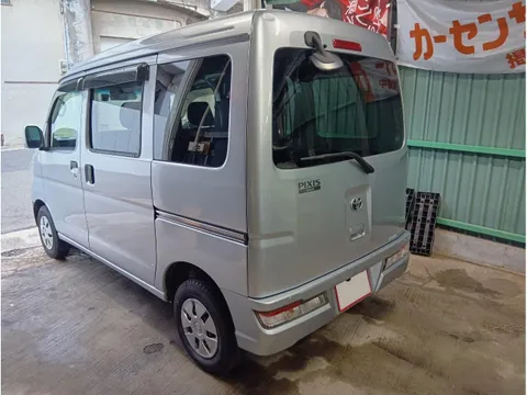 Toyota Pixis Van