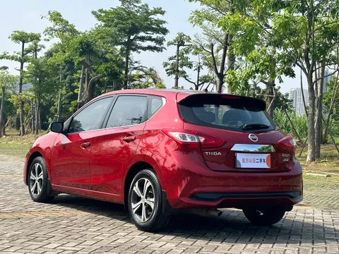 Nissan Tiida