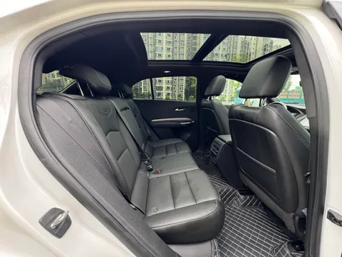 Cadillac XT4