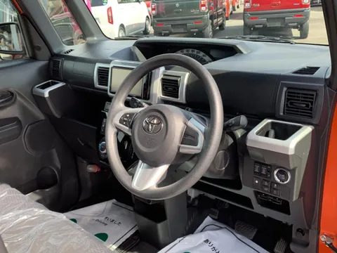 Toyota Pixis Mega