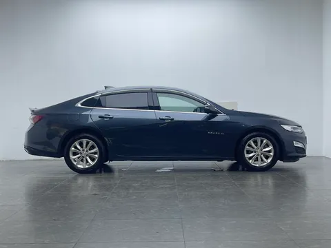 Chevrolet Malibu XL
