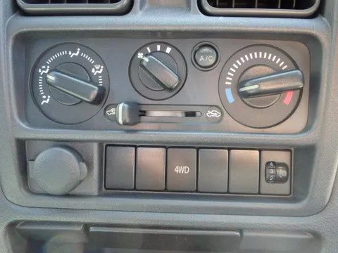 Mitsubishi Minicab Truck