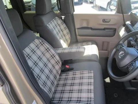 Honda N-BOX Joy